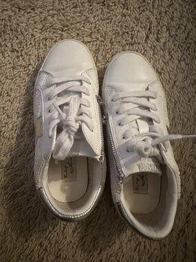 Vintage Havana tennis shoes